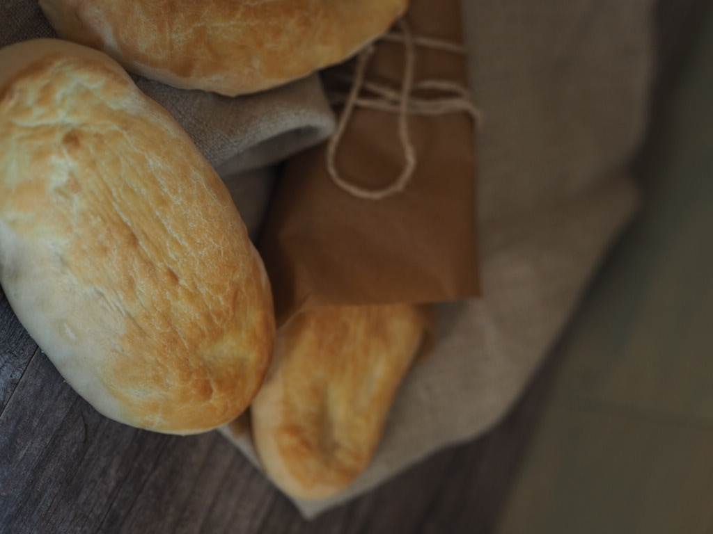 Selbstgebackenes Pita Brot Grundrezept ⋆ Der Wirtshausblog